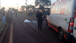 Moto bate em caminhonete e mata mulher que voltava do mercado com o filho