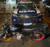 Dupla é presa com motocicleta furtada há 2 meses em Dourados