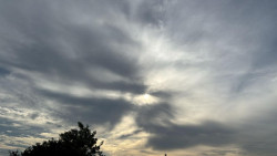 Semana começa com chances de chuva, mas sol aparece à tarde em Dourados