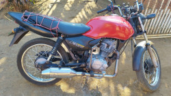 Polícia apreende motocicleta adulterada e conduz jovem para a delegacia