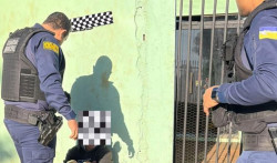 Homem é preso pela Patrulha Maria da Penha após ser flagrado na casa da ex  em Dourados