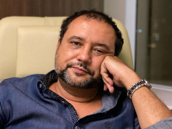 Apresentador Geraldo Luís diz que perdeu parte do movimento da perna após Covid