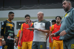 Técnico que não venceu nenhum jogo no Brasileiro de Futsal deixa Juventude AG