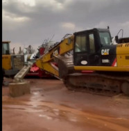 Temporal destrói casas, arranca árvores e deixa máquinas agrícolas retorcidas na fronteira