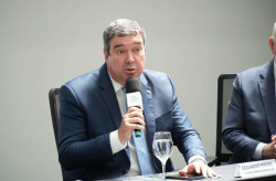 Riedel destaca Lei do Pantanal e política de apoio à produção no campo