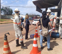 Empresários são presos por suspeita de furtar energia elétrica através de "gatos"