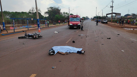 Motociclista morreu ai invadir contramão (Imagem: Adilson Domingos)