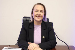 Liandra quer prioridade de atendimento psicossocial para mães cuidadoras de crianças com TEA