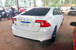 Volvo S60 e moto econômica estão entre os lotes de leilão do Detran-MS