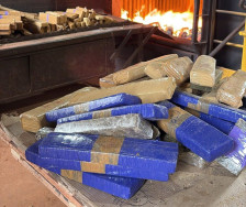 Defron e Polícia Civil de Dourados queimam 12 toneladas de drogas na fronteira