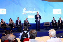 Governo reforça apoio ao setor varejista com foco na economia e geração de empregos,