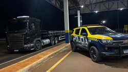 Carreta roubada em Minas Gerais é recuperada em MS; mãe de caminhoneiro agradece a policiais