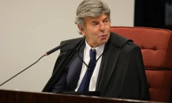 Fux absolve Bolsonaro e condena Braga Netto e Cid pela trama golpista