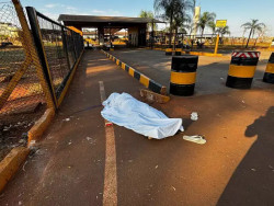 Câmera de segurança flagra execução de detento que saía da Gameleira