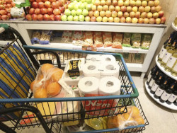 Vendas no comércio recuam 0,3% em julho e caem pelo 4º mês seguido