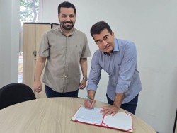 Marçal sanciona lei para quitar dívidas e garantir escritura de casas populares