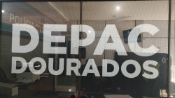 Armado, advogado se tranca em apartamento após agredir mulher e mobiliza PMs e bombeiros