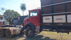 Quatro são presos em flagrante e caminhão roubado no Paraná é recuperado em MS