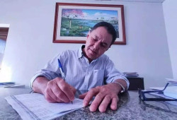 Ex-prefeito de cidade de MS é condenado por usar dinheiro público para promoção pessoal