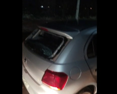 Após confusão, mulher destrói veículo usado por motorista de aplicativo em Dourados