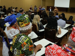 Conselheiros tomam posse e prefeitura reafirma compromisso com políticas públicas