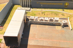 DOF apreende caminhão com 2,6 toneladas de maconha em meio à carga de silagem