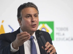 Camilo Santana desembarca em Dourados e inaugura novo prédio da UFGD