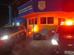 Viajando com a família, caminhoneiro é preso com 106 quilos de cocaína