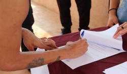 Custodiadas do Instituto Penal recebem carteira de nome social