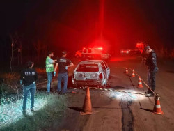 Corpo é carbonizado dentro de carro na BR-163; polícia ainda não identificou a vítima