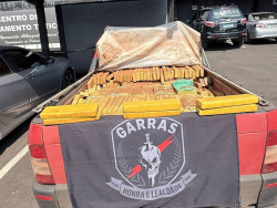 Jovem é preso em flagrante com 830 quilos de maconha próximo a presídio