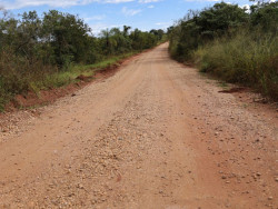 Cascalhamento na estrada de Lagoa Grande resiste às chuvas