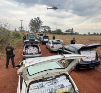 DOF localiza entreposto do crime e apreende 17 veículos carregados com contrabando