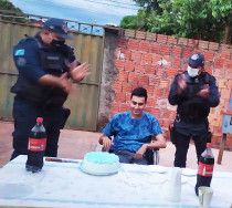 PM de Dourados realiza sonho de jovem e participa de seu aniversário