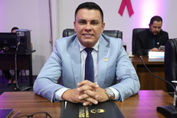 Dalton solicita recapeamento urgente nas ruas no bairro Parque das Nações II