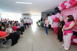 Ação no Centro de Atendimento à Mulher abre Campanha Outubro Rosa