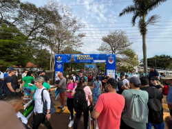 Romaria da Padroeira Nossa Senhora Aparecida reúne 60 mil fiéis em Dourados