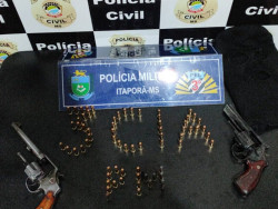 Polícias Civil e Militar apreendem armas de fogo e prendem homem em Itaporã