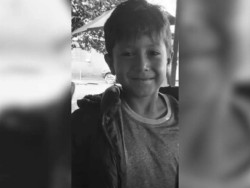 Menino de 6 anos morre após casa pegar fogo por causa de vela em aldeia