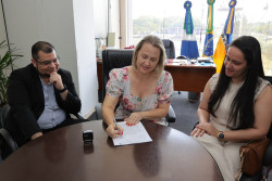 Prefeitura entrega à Câmara peça orçamentária de R$ 2,15 bilhões para exercício 2026