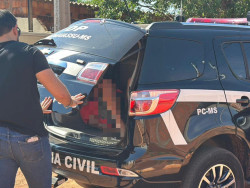 Polícia prende homem acusado de agredir ex-companheira na frente dos filhos