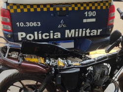 Motocicleta é encontrada abandonada com 10 quilos de drgoas em lavoura de cana