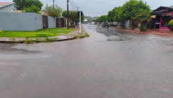 Manhã deste sábado é de chuva intensa em Dourados; 15 mm até 9h30