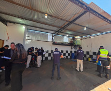 Veja os vídeos: pistoleiro matou dono de lava-rápido e fugiu na garupa de moto