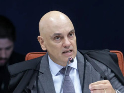 Moraes proíbe visita de presidente do PL a Bolsonaro