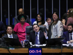 Câmara aprova regras para julgamentos do STF e envia texto ao Senado