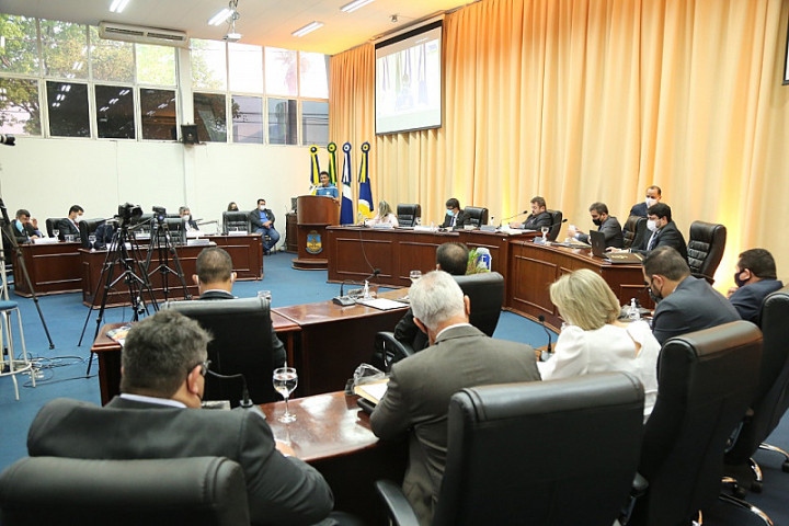 Vereadores de Dourados participaram nesta segunda-feira da 32ª sessão ordinária do ano (Imagem: Valdenir Rodrigues/CMD)