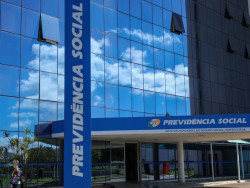 Dino vota para anular regra que reduziu aposentadoria por invalidez
