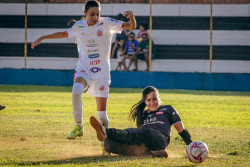 Cefac/Esquerdinha e FC Pantanal vencem no Estadual Feminino
