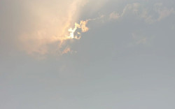 Semana começa com sol entre nuvens e tempo firme em Dourados; máxima de 32ºC